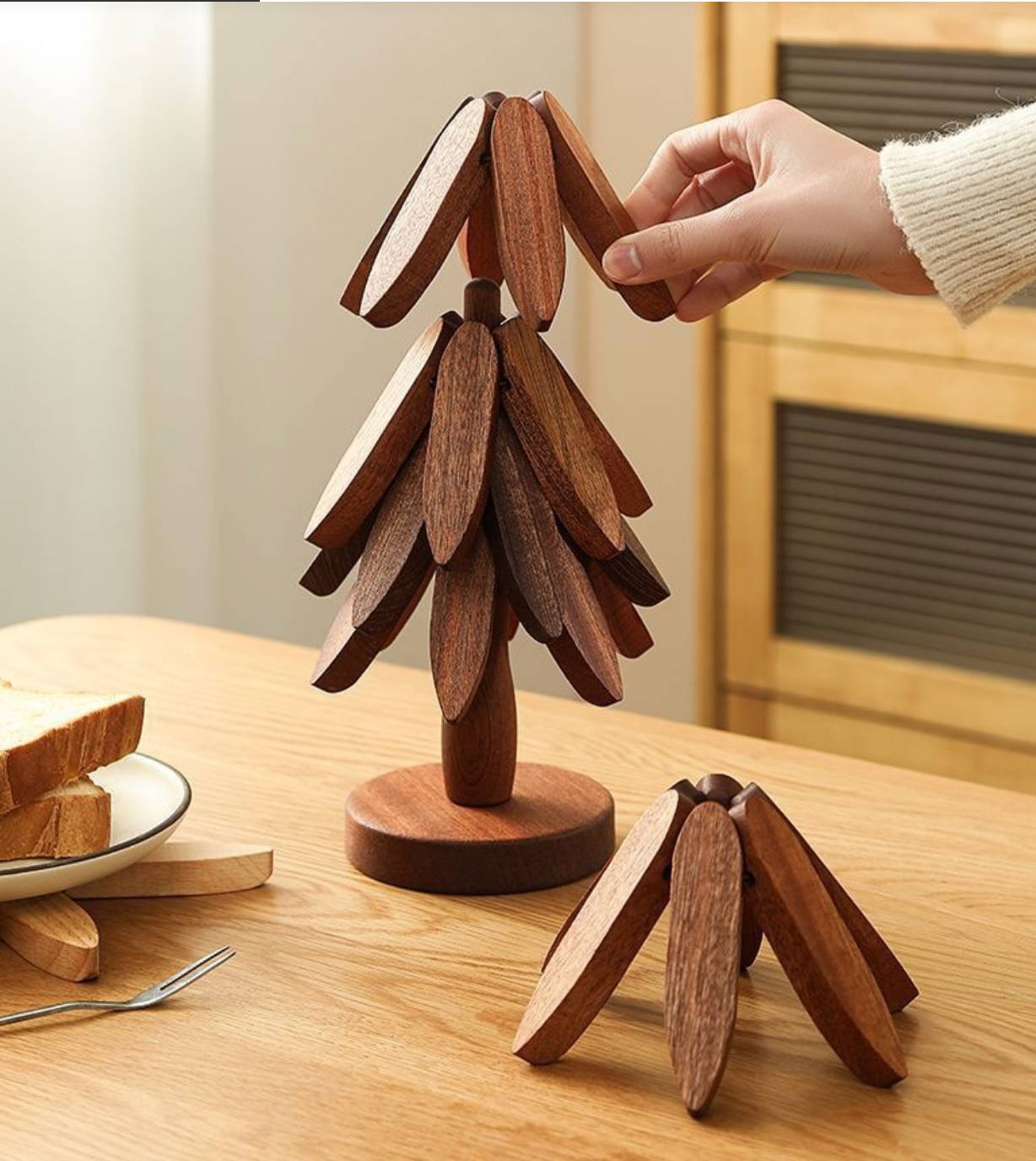 Dessous-de-plat bois massif motif arbre - coloris Bois foncé - PLISSÉ