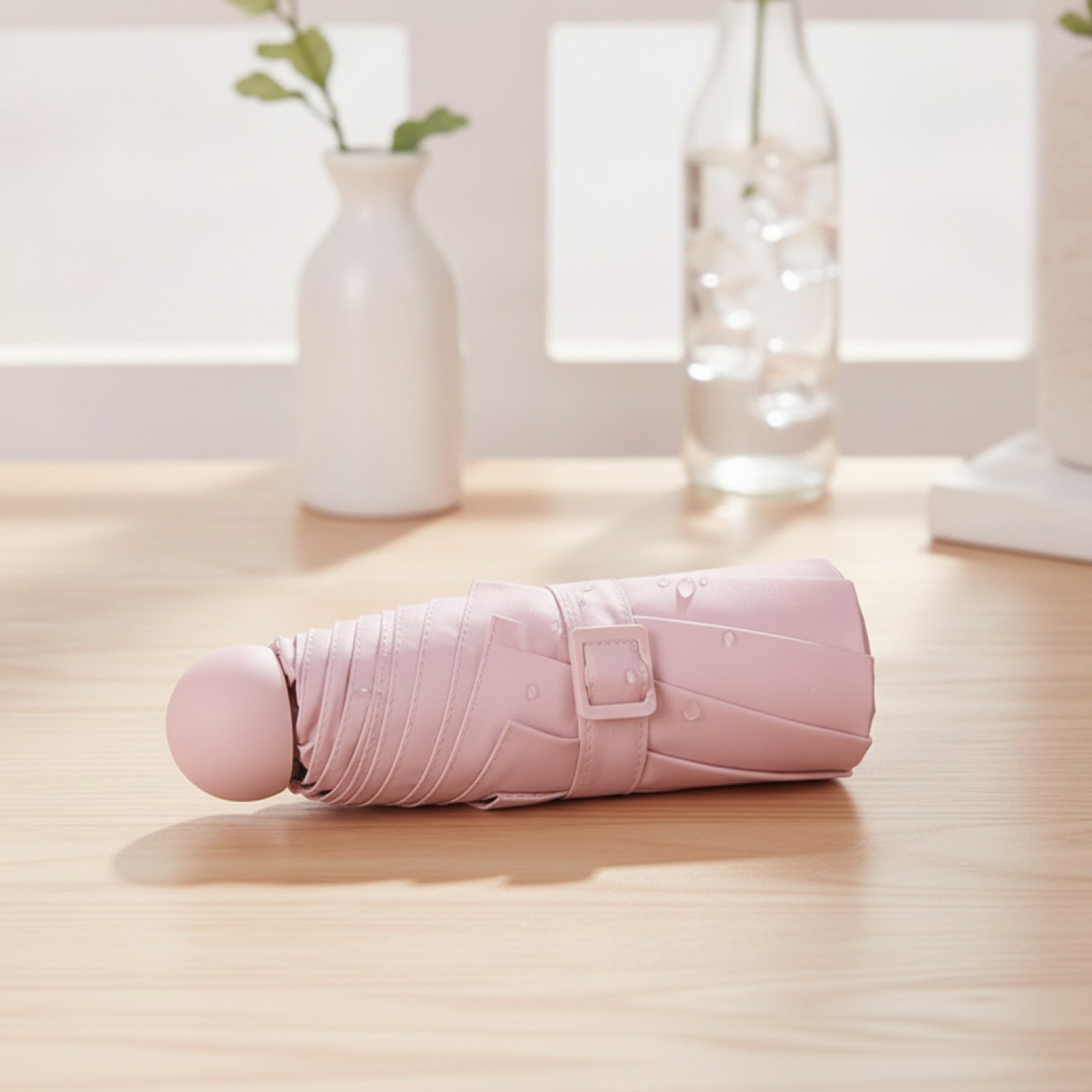 Ombrelle pliable vinyle protection solaire - vue de face - PLISSÉ